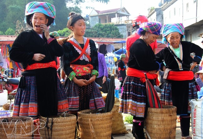 Los Mong protegen sus costumbres tradicionales